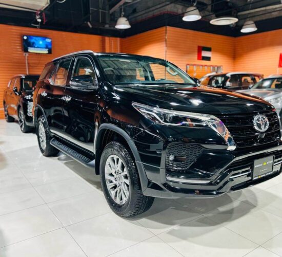 Toyota Fortuner VXR Black 2025 V6 4.0L – GCC Specification Brand New