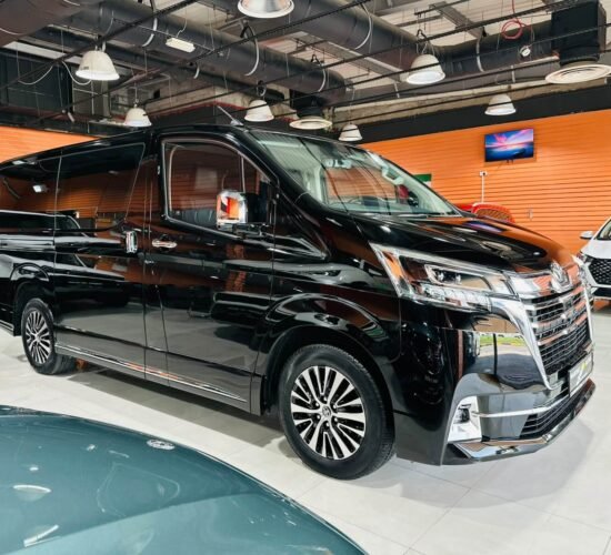 Toyota Granvia Premium VAN Black 2026 6 Cylinder 3.5L – GCC Specification